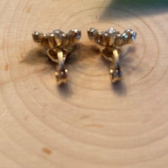 Napier Gold-Tone Snowflake Clip-On Earrings With Clear Crystal Accents - Picture 4 of 10